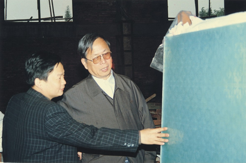 中國建材協(xié)會會長張人為多次來公司指導工作
